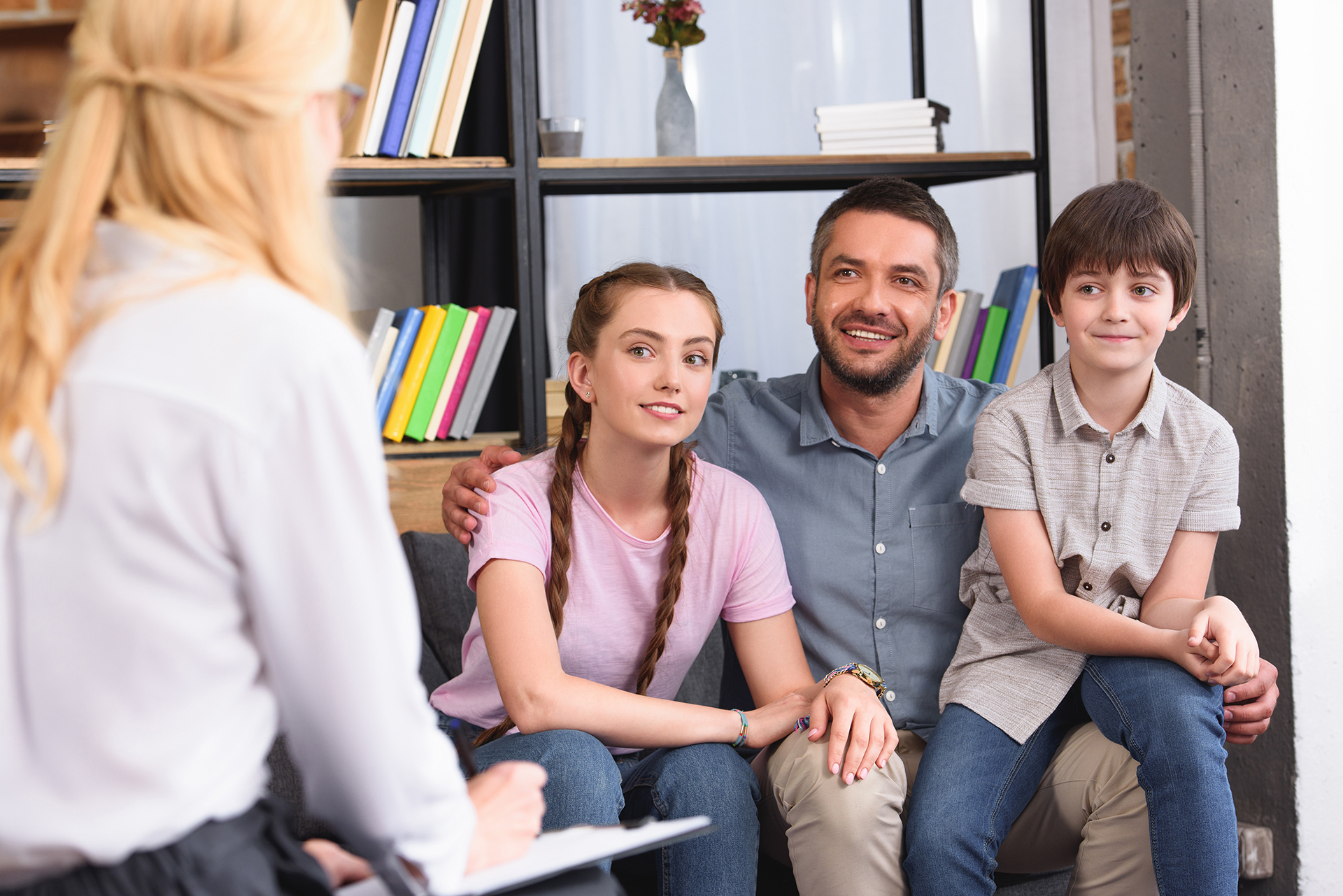 parent coach σε συνεδρία συμβουλευτικής γονέων
